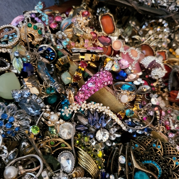 Huge harvest rhinestone jewelry lot - Picture 8 of 12